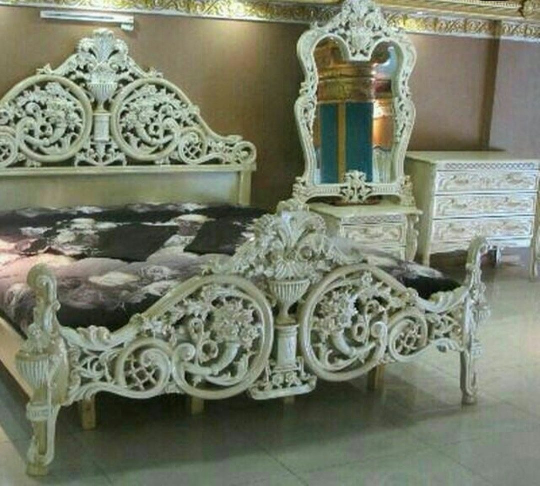 سرویس خواب دو نفره با آینه کنسول و میز کناره